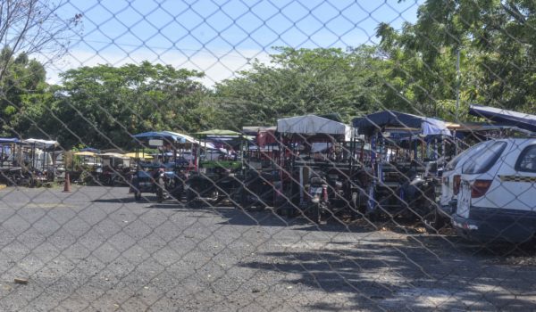 Si Irtramma devuelve caponeras retenidas será cobrando multa y entregará «la moto sin el cajón»