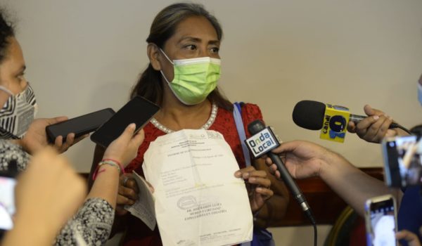 «Mi mano está muerta», la denuncia de mujeres extrabajadoras de maquilas en Nicaragua