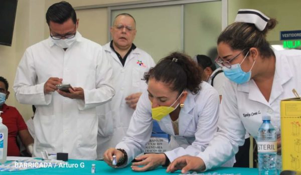 Sector privado urge al Gobierno presentar el plan de vacunación después de una agitada Semana Santa