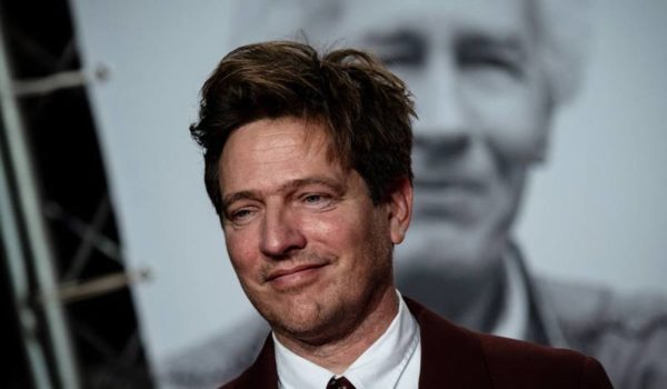 Vinterberg busca el Óscar con una oscura comedia sobre el alcohol e inspirada en una pérdida