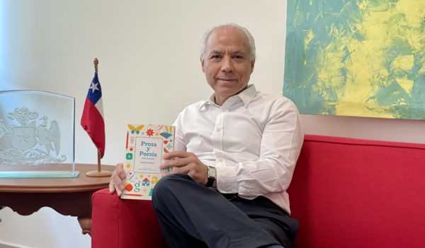 Donación de libros para fomentar la lectura entre estudiantes y población en general