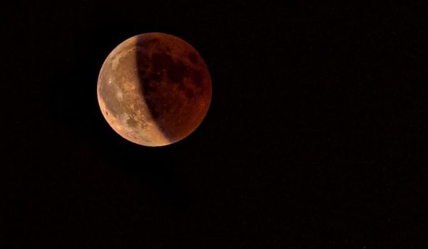 Eclipse lunar y superluna: ¿dónde será visible el fenómeno que ocurre este 26 de mayo?