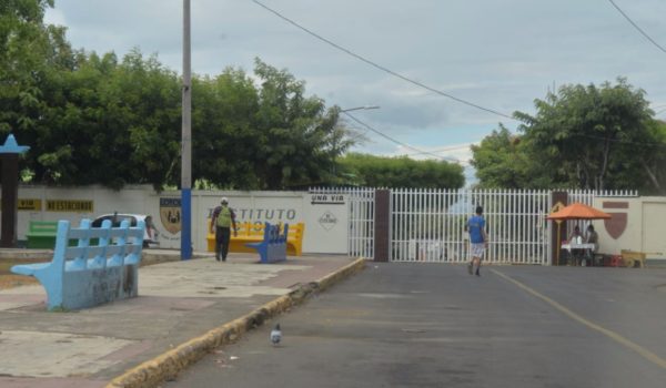 Dos colegios extienden la modalidad virtual por el resto de mayo, debido al Covid-19