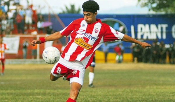«A veces dejaba sin comer a mi hijos»: el goleador histórico del futbol nicaragüense que lucha contra el alcoholismo