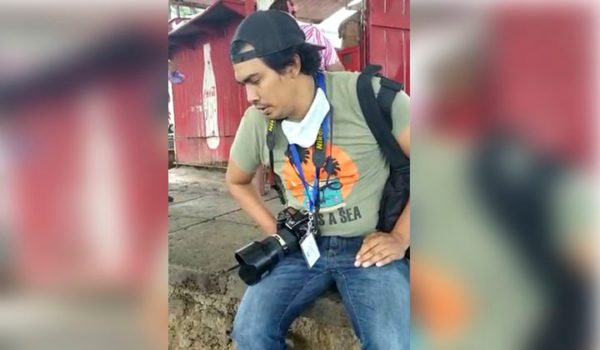 Turba orteguista agrede y roba celular a fotorreportero Wilmer López en mercado Roberto Huembes