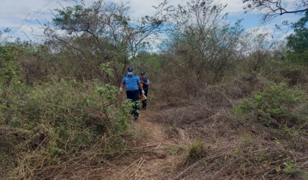 Policía recolecta más evidencias en caso de adolescente estrangulada