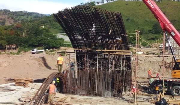 Incidente en columnas del puente que unirá los dos Wiwilí de Nicaragua