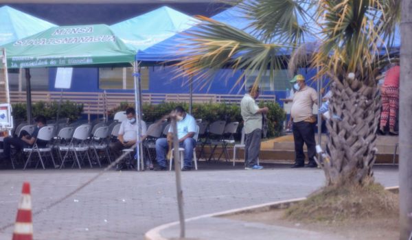 Estos son los lugares donde aplicarán la segunda dosis de la vacuna Covishield y Sputnik V este martes