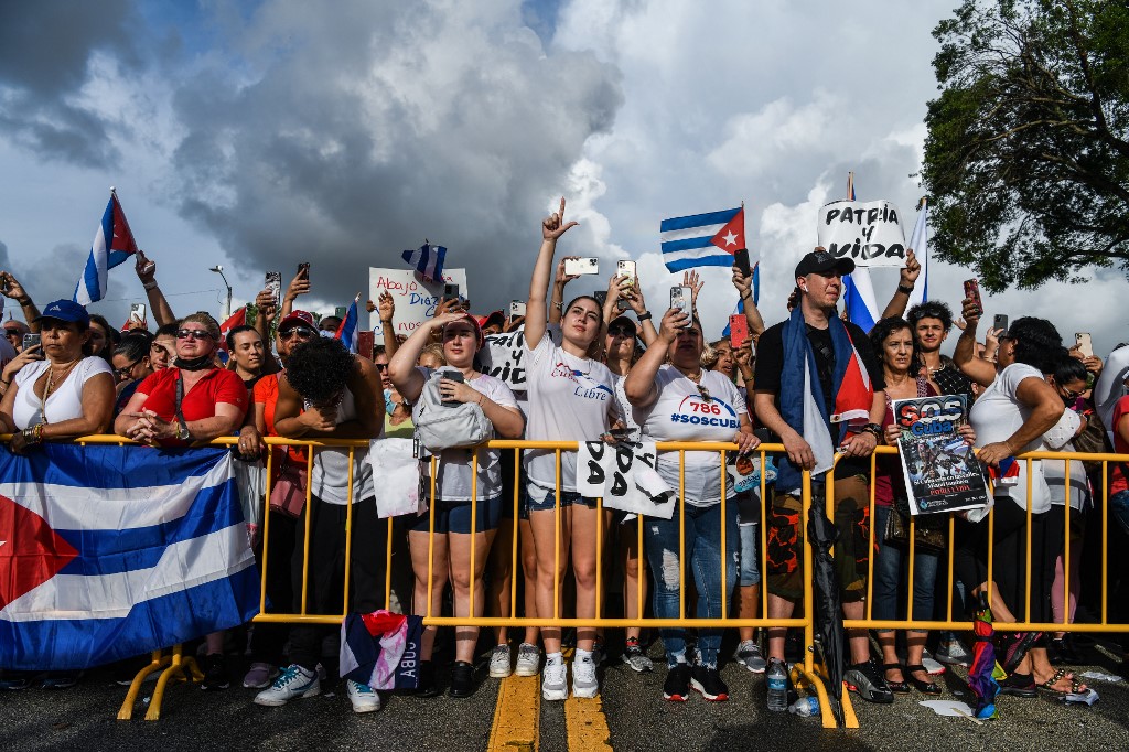 Gobierno de Cuba asegura que la culpa de las protestas es de Twitter - Vimarsana News