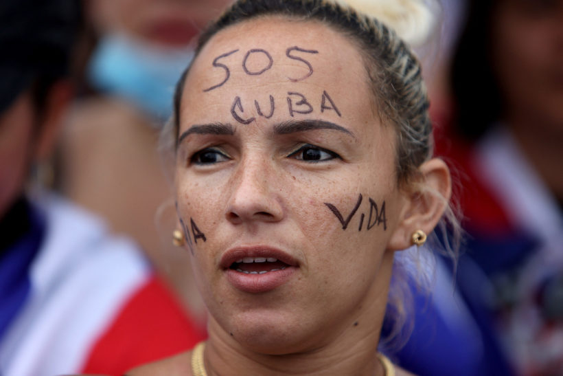 La angustiosa espera de las madres después de las protestas en Cuba - Vimarsana News