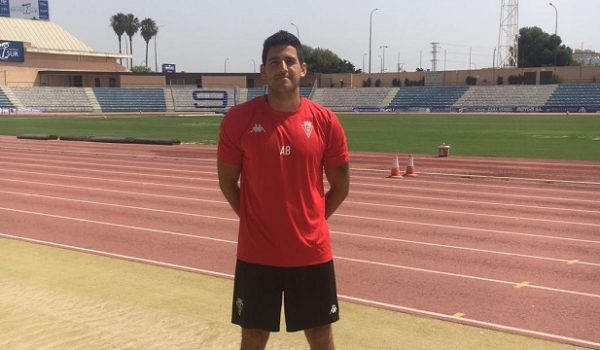 El entrenador nicaragüense que enfrentará al Real Madrid y Barcelona en el futbol español