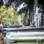 Menos obituarios por covid en redes sociales, pero aún superan estadísticas del Minsa