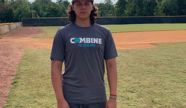 El compromiso de Hernan Teller-Ríos en su año de debut en el mejor beisbol universitario del mundo