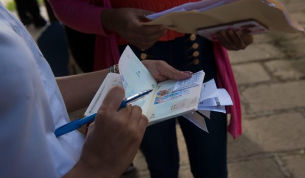 El duelo emocional que les toca vivir a los nicaragüenses por la migración forzada de uno de sus familiares