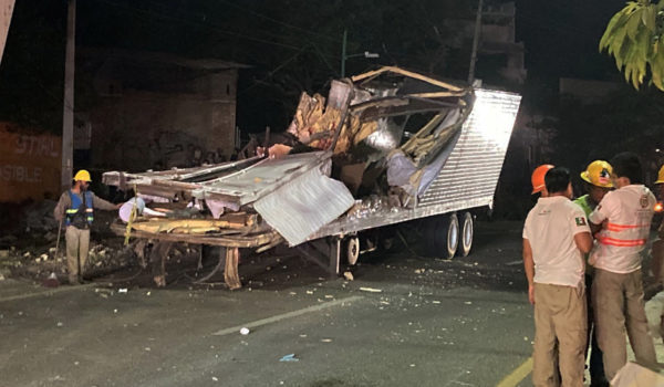 Aumenta a 54 los migrantes muertos en un accidente en México