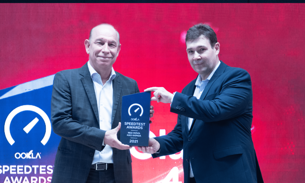Claro recibe premio