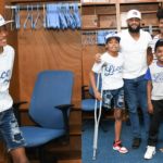 El ejemplo de Mayker, el niño dominicano que juega beisbol con una pierna
