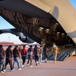 Altos cargos de Trump defienden las redadas contra migrantes en EE.UU.