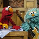 Piratean la cuenta de X de Elmo de ‘Sesame Street’ para publicar mensajes antisemitas