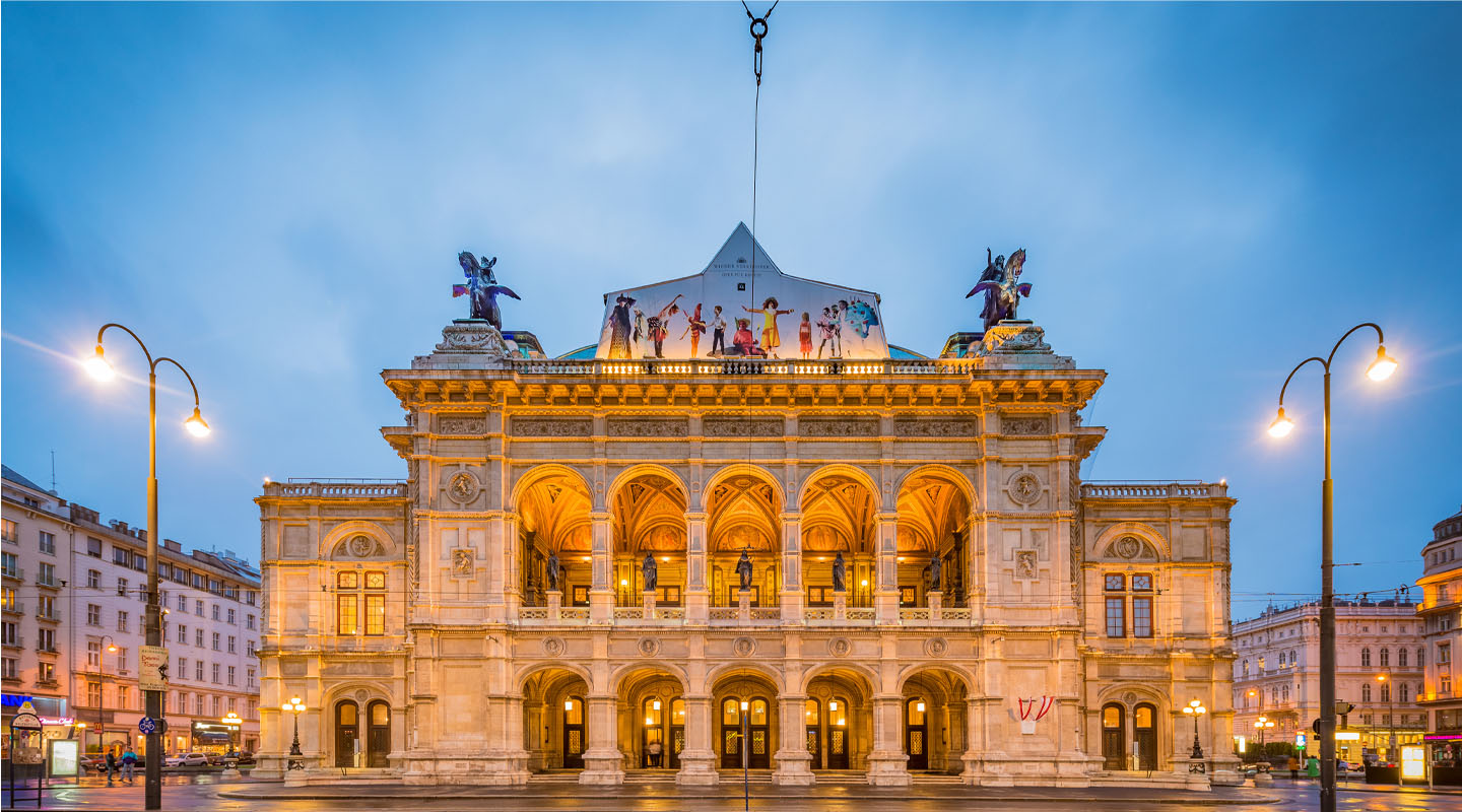 Wiener Staatsoper; Viena se viste de gala