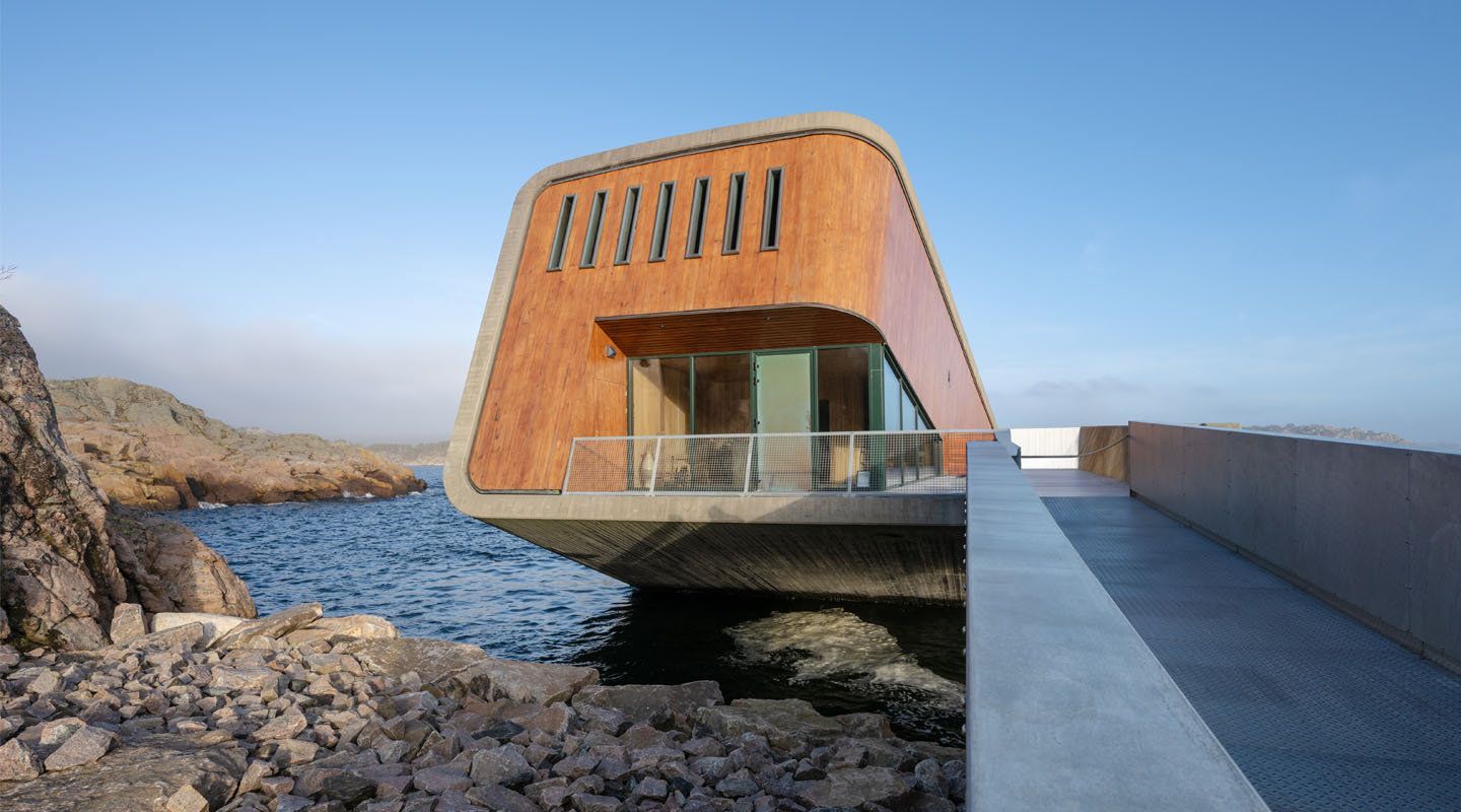 Cenar bajo el mar en el 5.8 Undersea Restaurant