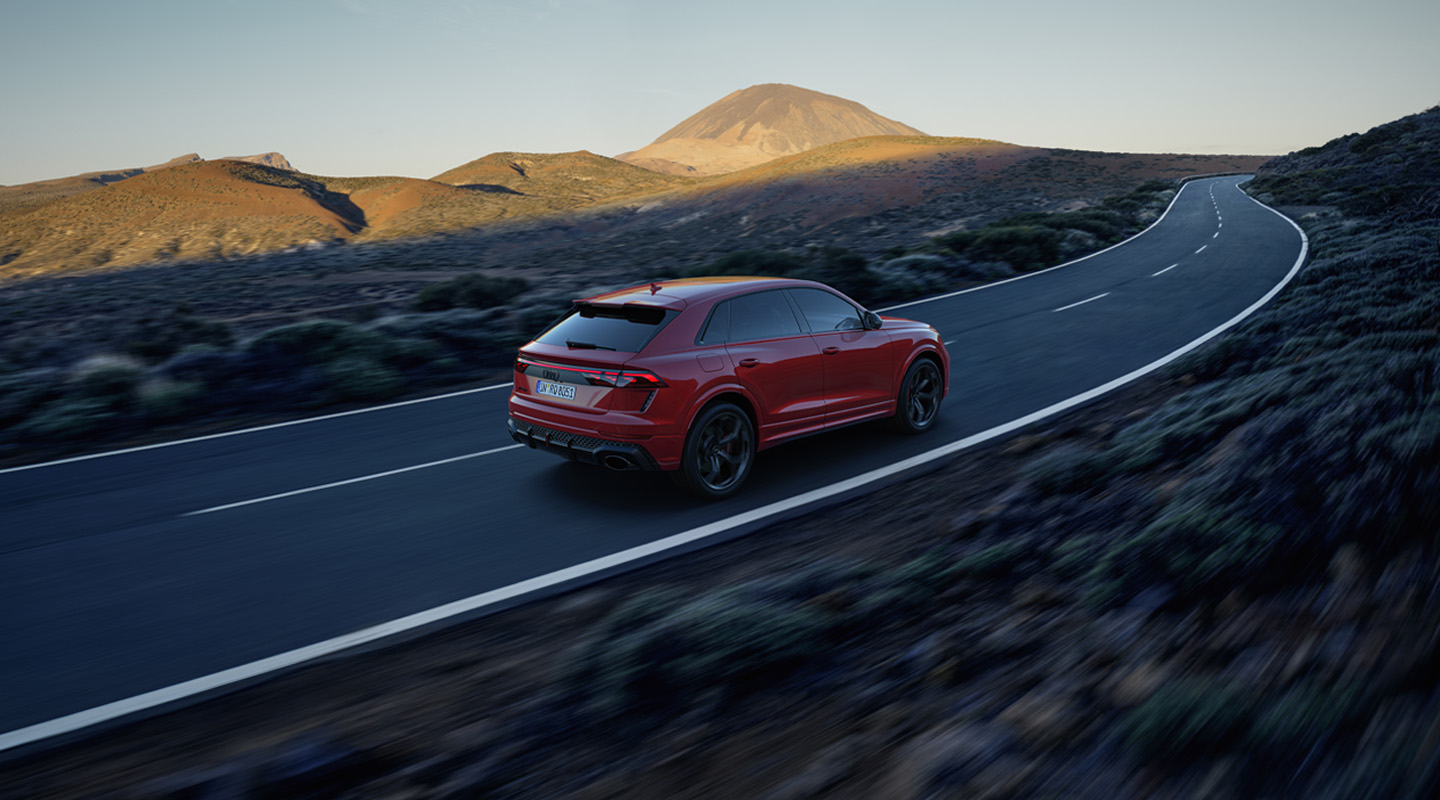  Audi RS Q8 SUV Perfomance