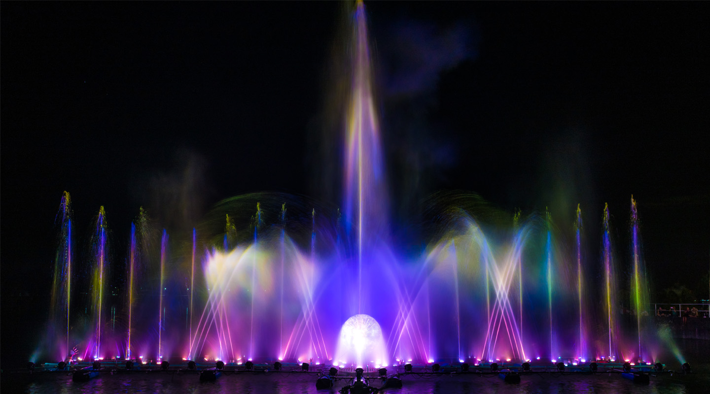 Las noches más espectaculares de Versalles vuelven a iluminar sus jardines