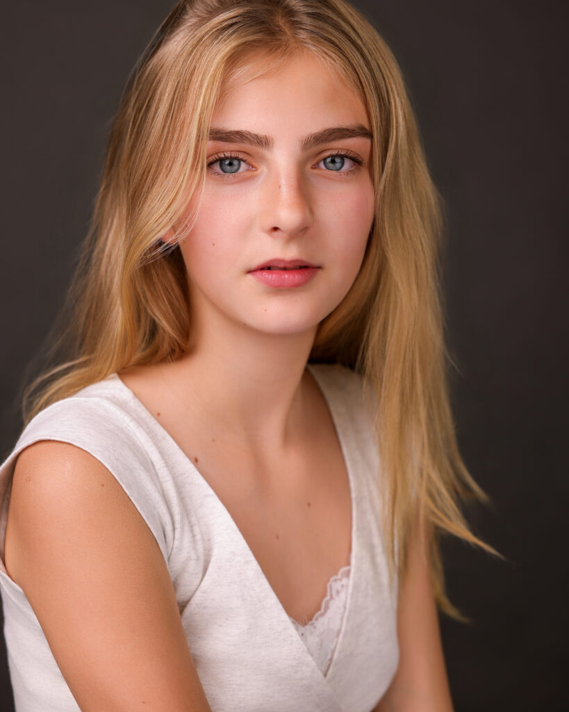 Julia Leanza Headshot