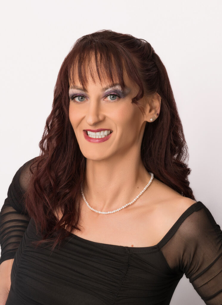 Amy King Headshot