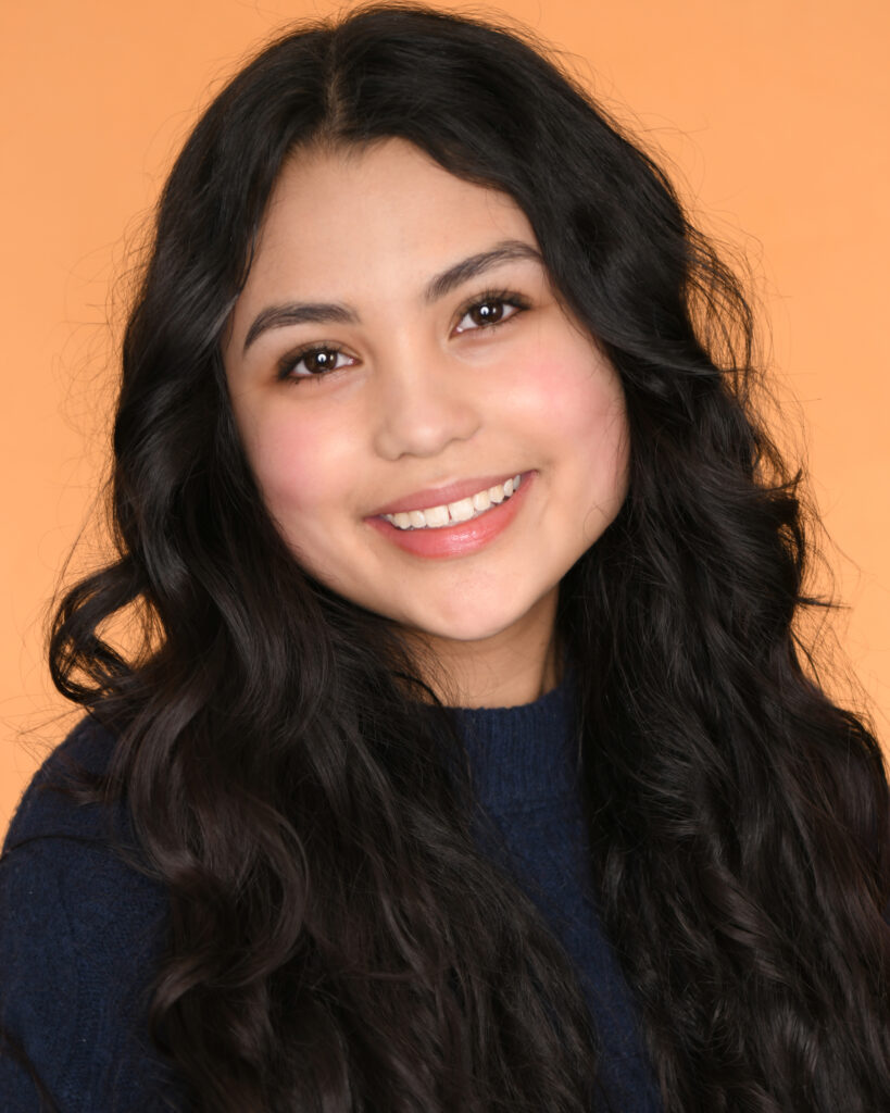 Alexia Teles Headshot