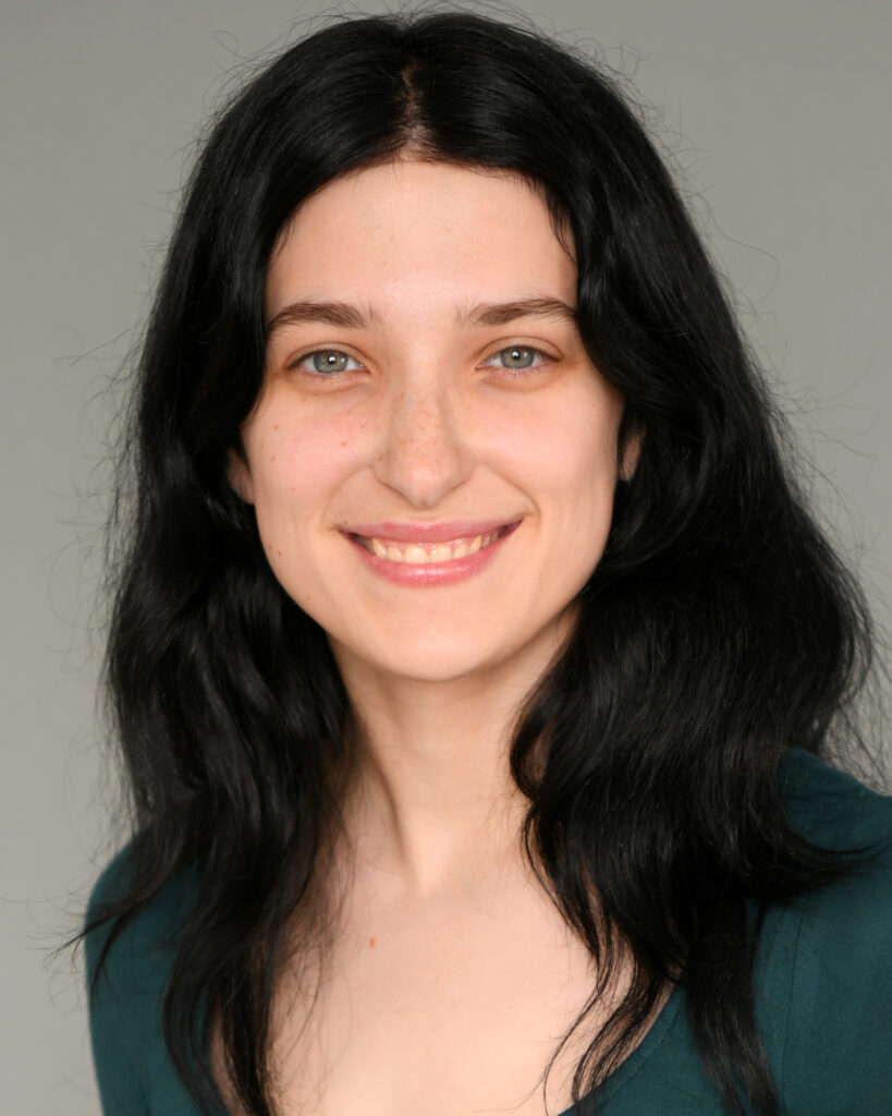 Bat Vale Headshot