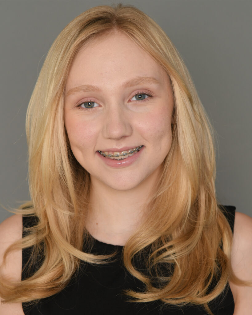 Charlotte Hicks Headshot