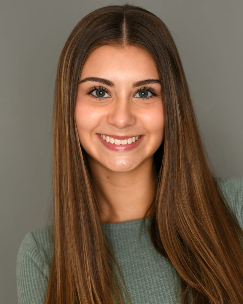 Jenna Mellott Headshot