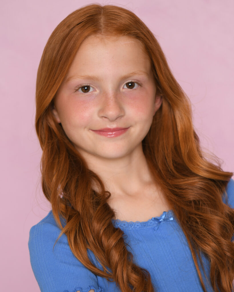 Mila Arnold Headshot