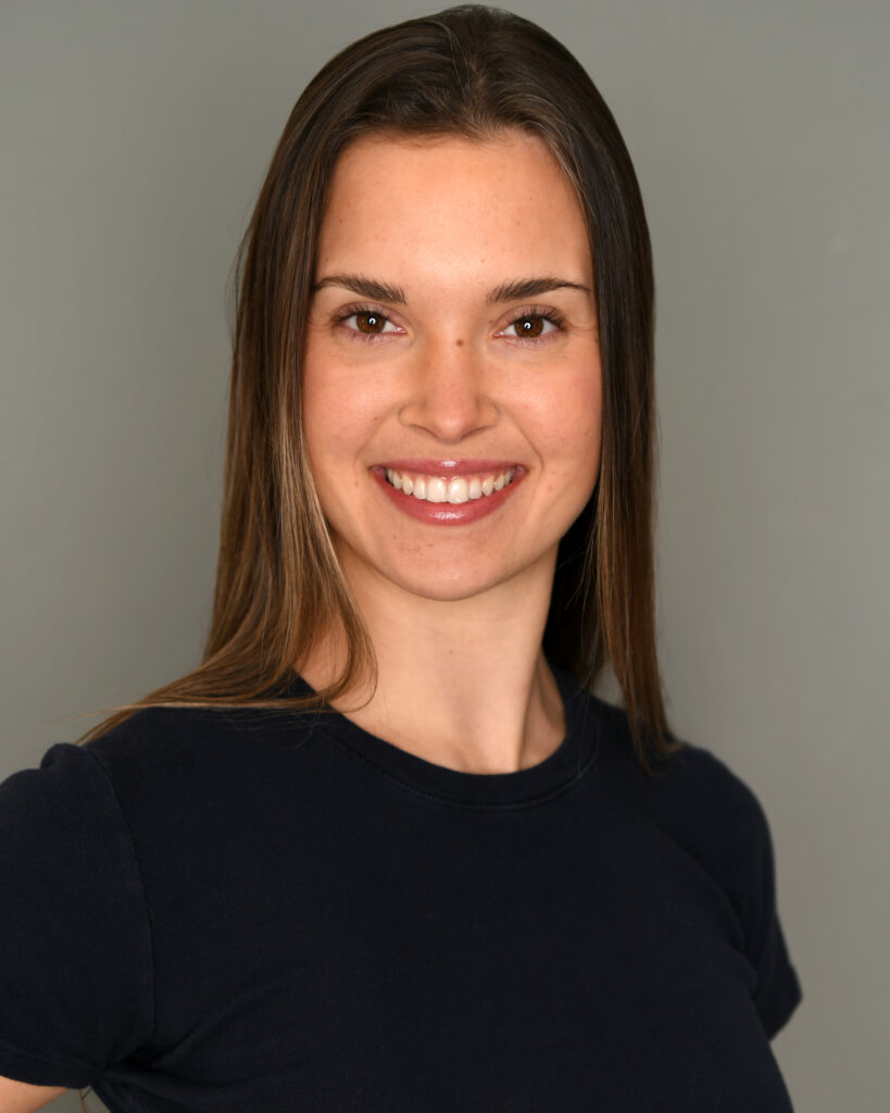 Skylar Standish Headshot