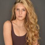 Scarlett Lustig Headshot