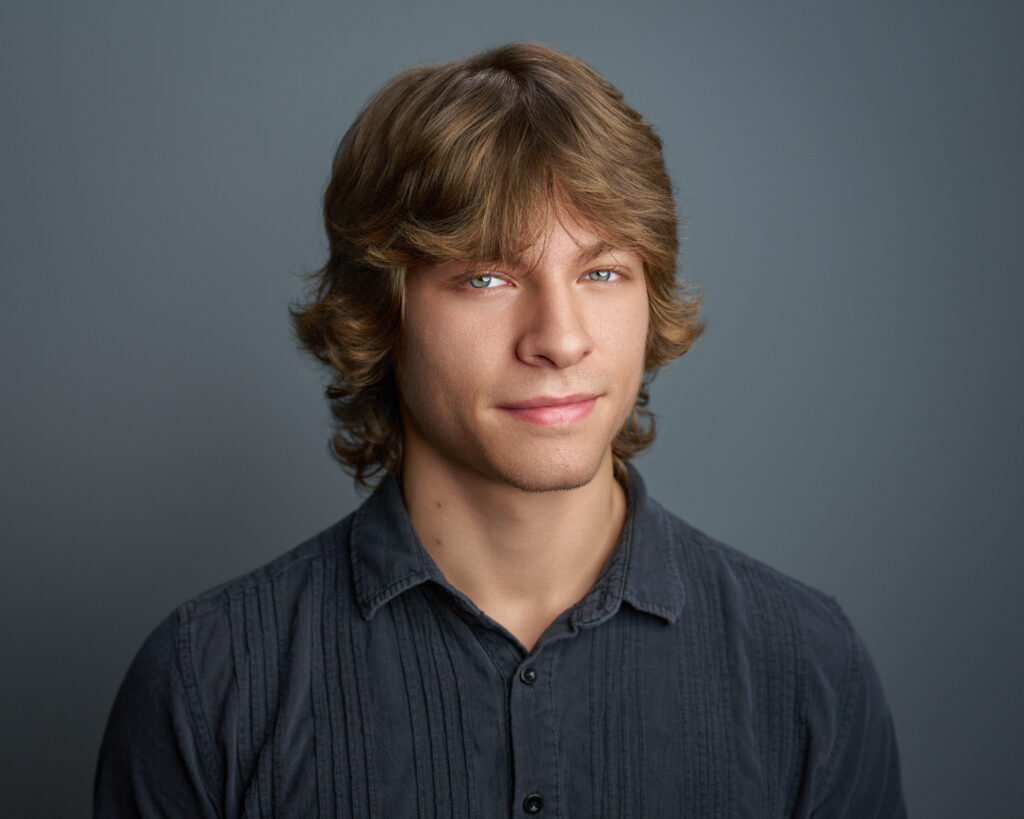 Jonas Hansen Headshot