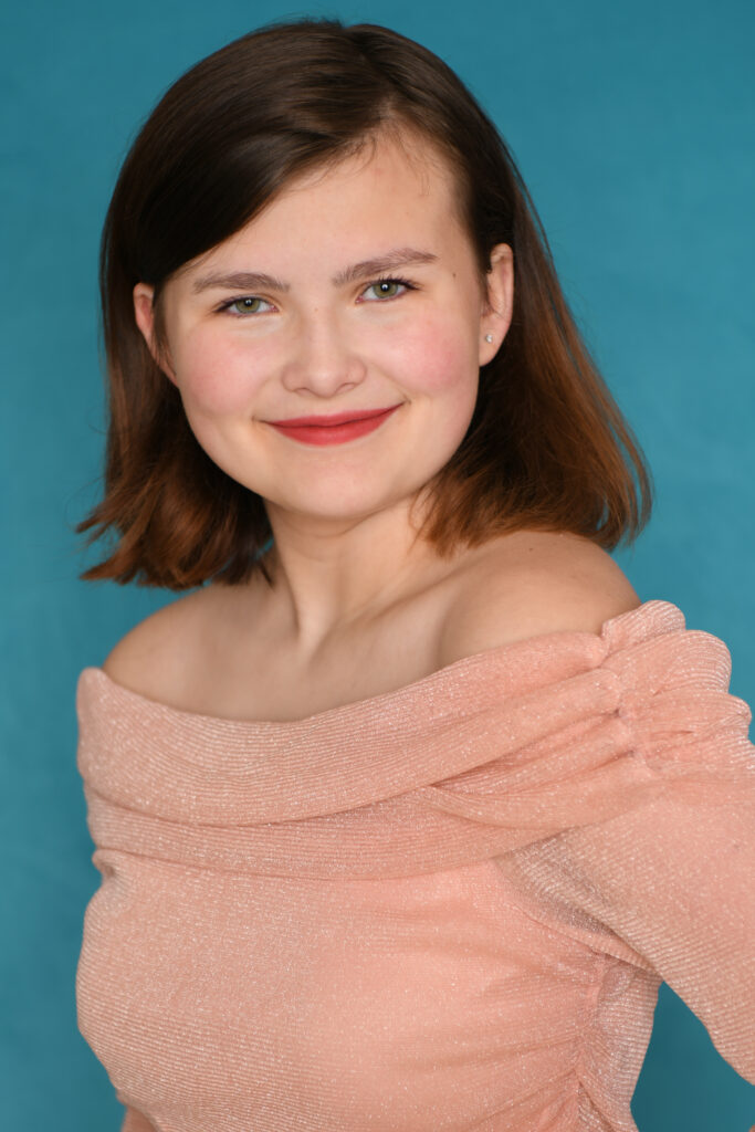 Riley Larson Headshot