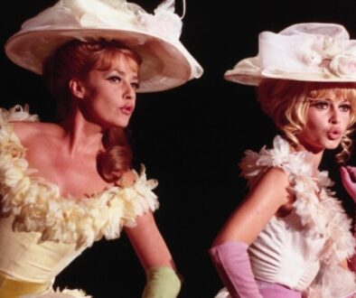 ¡Viva María! 81965, dir. Louis Malle)