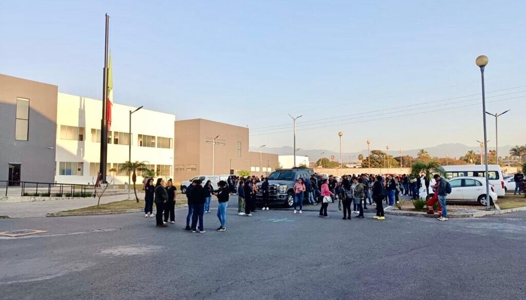 df961a9b-d3f5-4604-82b2-da60d5d299bd