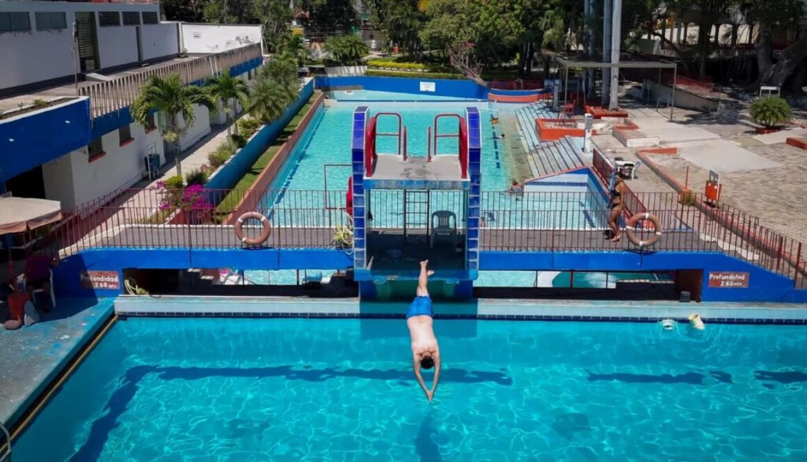 affa67c0-fce4-418b-83bc-4360678d135e