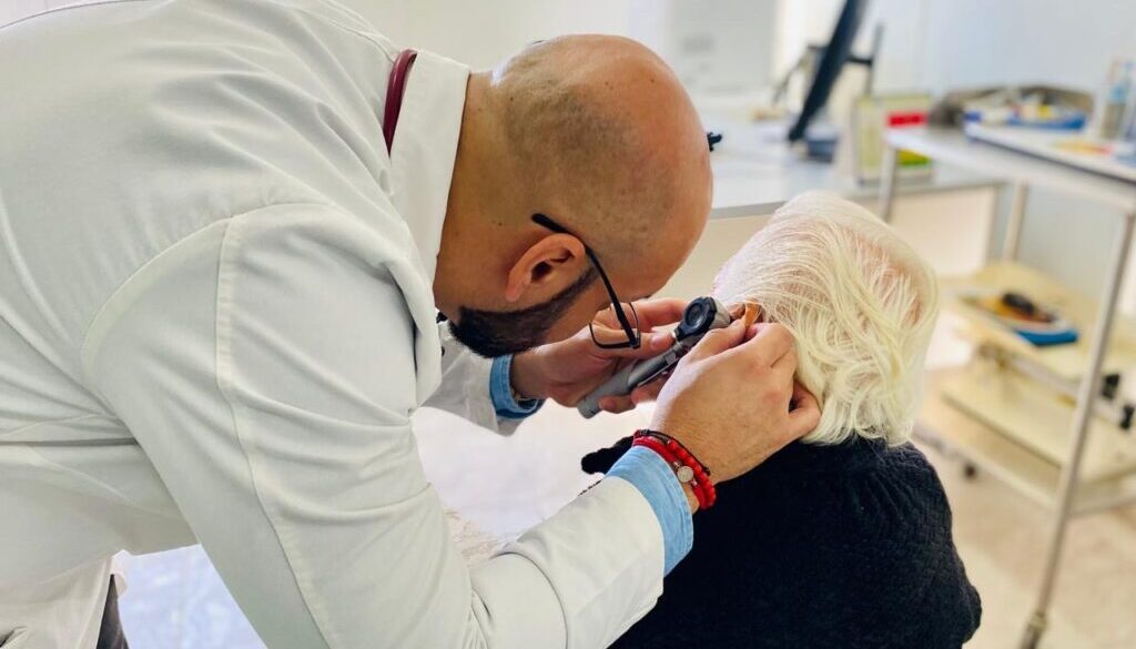 ffe8bf21-b806-4905-b77f-8a4cd7b3a7d3