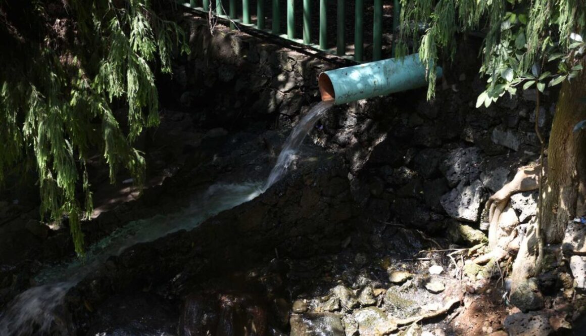 Descarga-de-planta-tratador-al-ríoPor