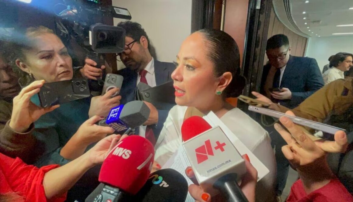 PXL3274V4RGRBKESLV7GMYGFUY