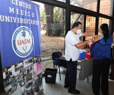 Vacunación en la UAEM1