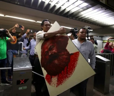 tras-4-dias-atrincherado-arriaga-se-va-de-la-sep_1de8c6e2-e10f-499f-aed1-b921f447a933_medialjnimgndimage=fullsize