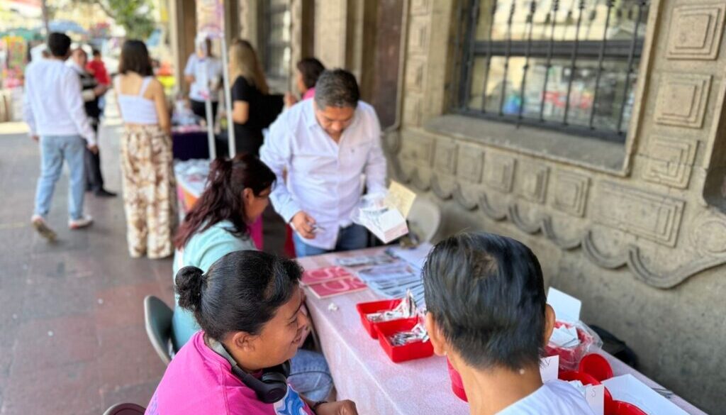 f1a05721-1d69-4313-a8a6-964e42848497