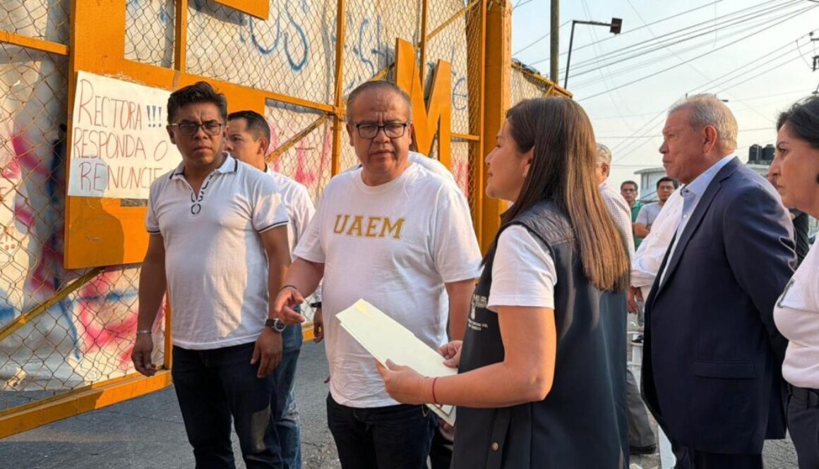 Entrega rectora respuesta a pliego petitorio3