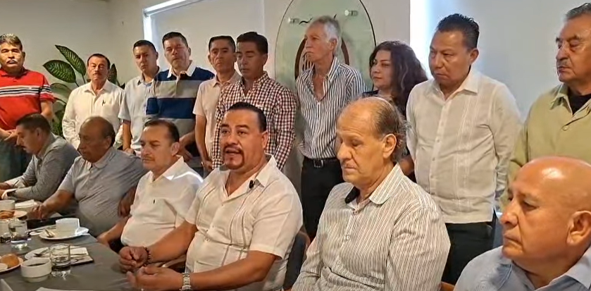 VIDEO: Transportistas de Morelos exigen aumento de cinco pesos en tarifa y amenazan con ir al Palacio de Gobierno a armar un mitote