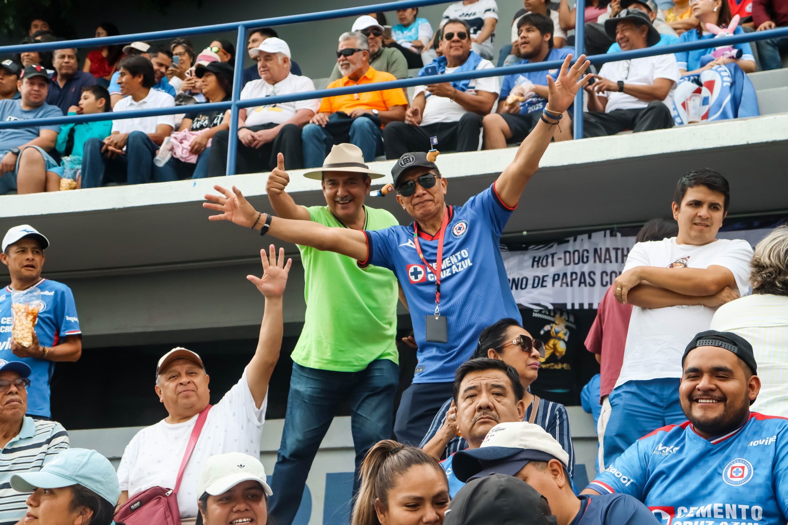 FOMENTA GOBIERNO DE MORELOS PARTICIPACIÓN DE LA AFICIÓN EN ENCUENTROS DE CRUZ AZUL FEMENIL